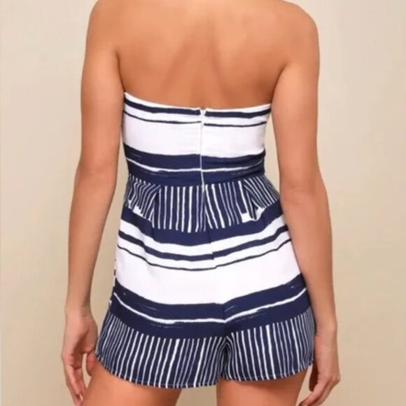 Lulu's Navy and White Sleeveless and Strapless Bow Romper Small - Picture 2 of 11